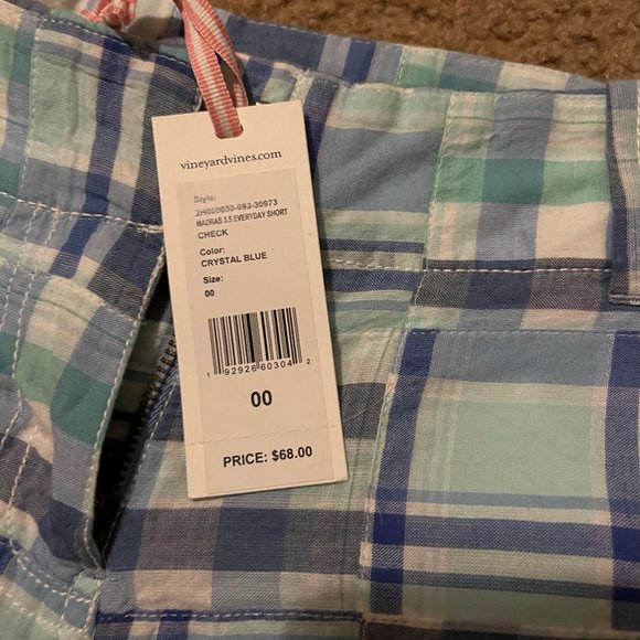 Vineyard Vines Everyday Short - Picture 2 of 2